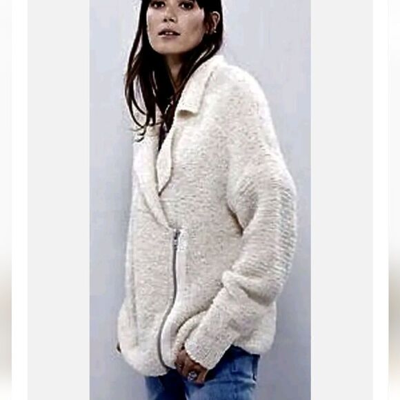 Free People Oversized Fluffy Tan Coat Wool Blend Size Medium